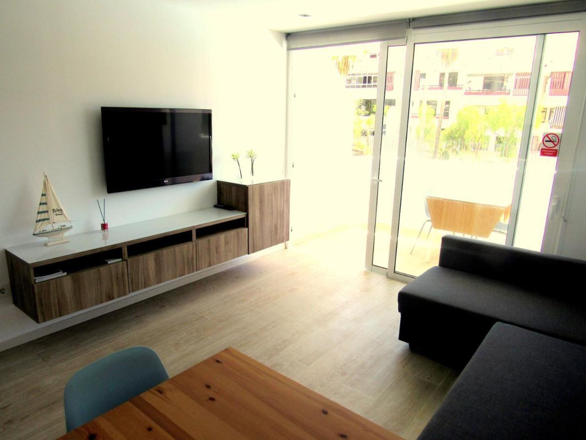 Spotless South Facing Apartment With Pool View And Wifi Heart Of Las Americas Playa de las Americas  Exterior photo
